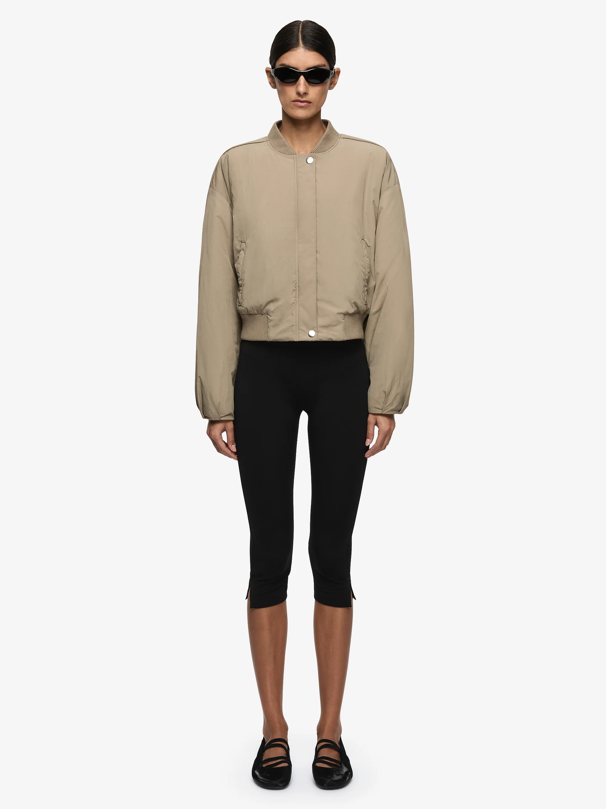 AUDREY CAPRI PANT - BLACK
