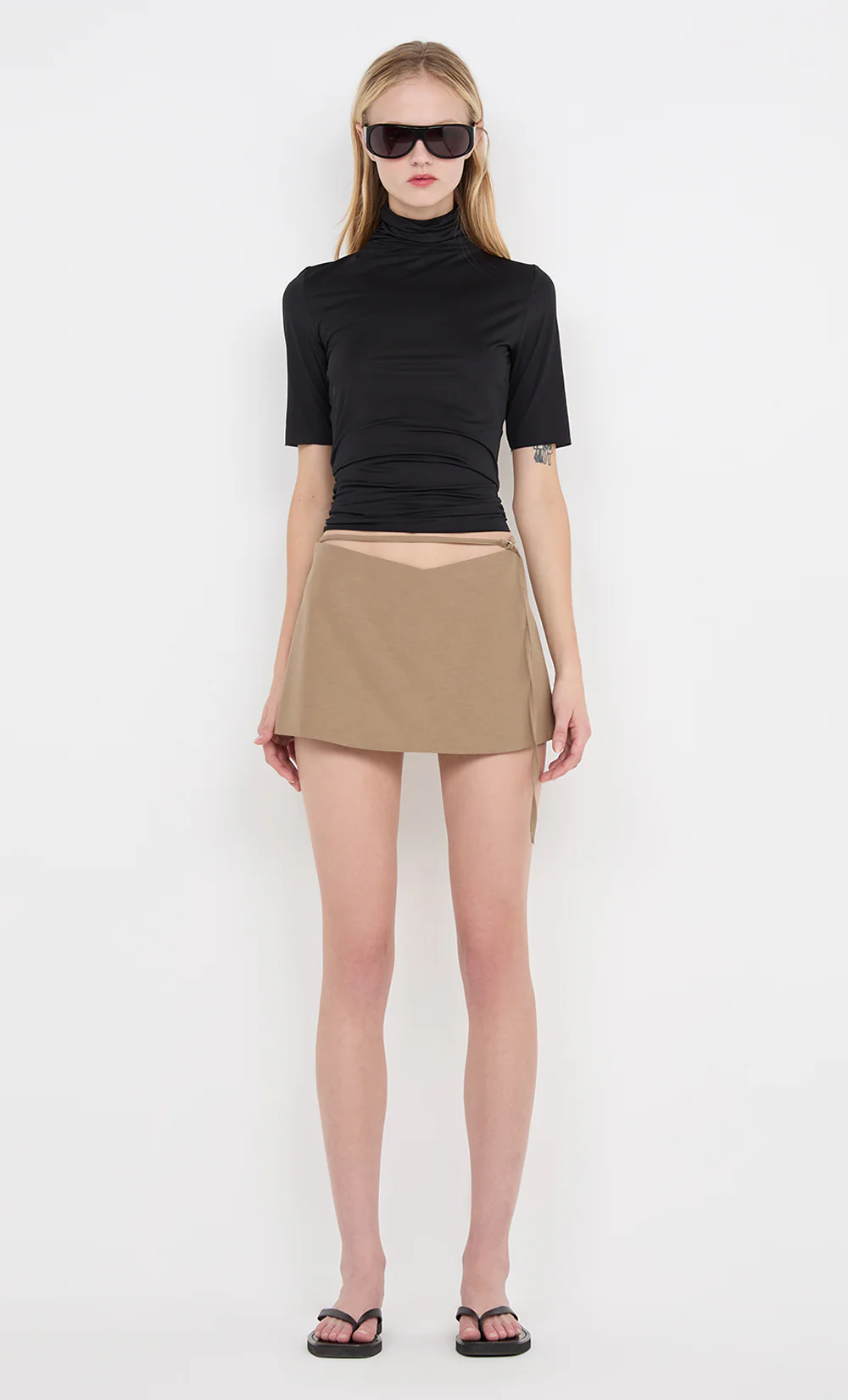 VIDA SKIVVY TOP - BLACK