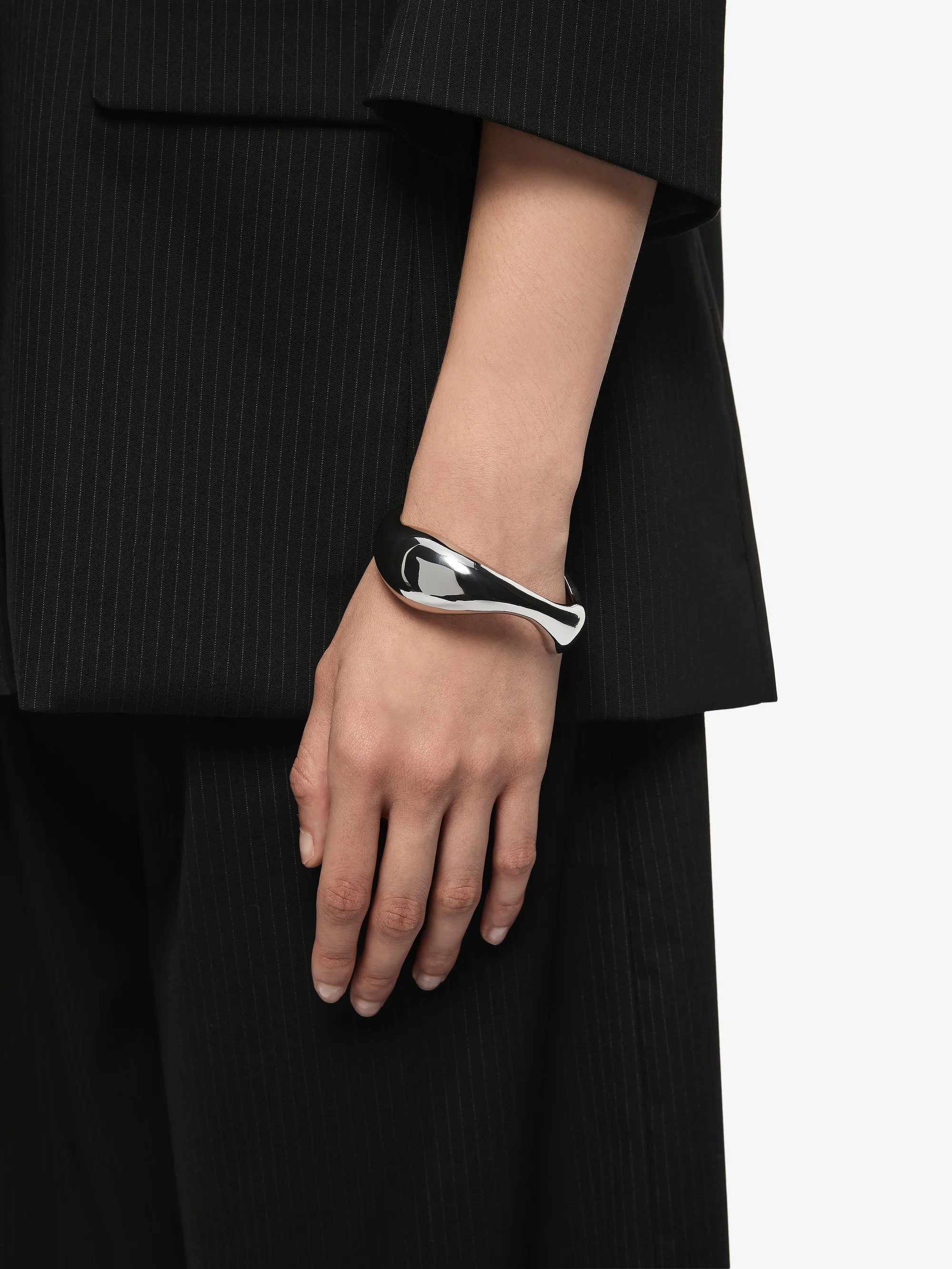 WAVE CUFF - SILVER - Image 2